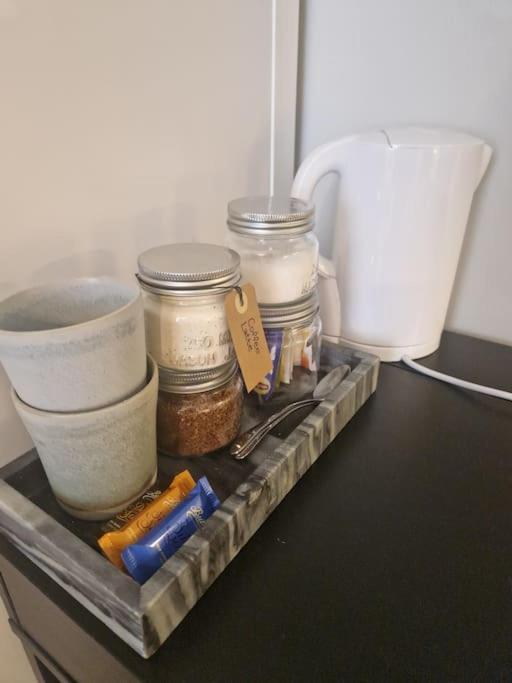 Modern Room With Bathroom, No Kitchen And Your Own Entrance 스톡홀름 외부 사진